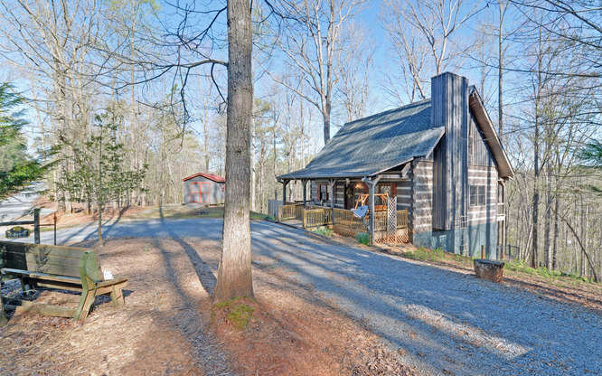 810 Zenith Trail