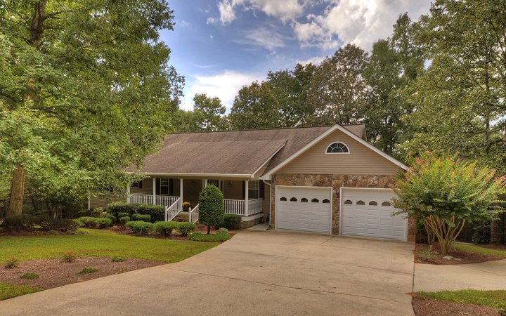 161 W D Court