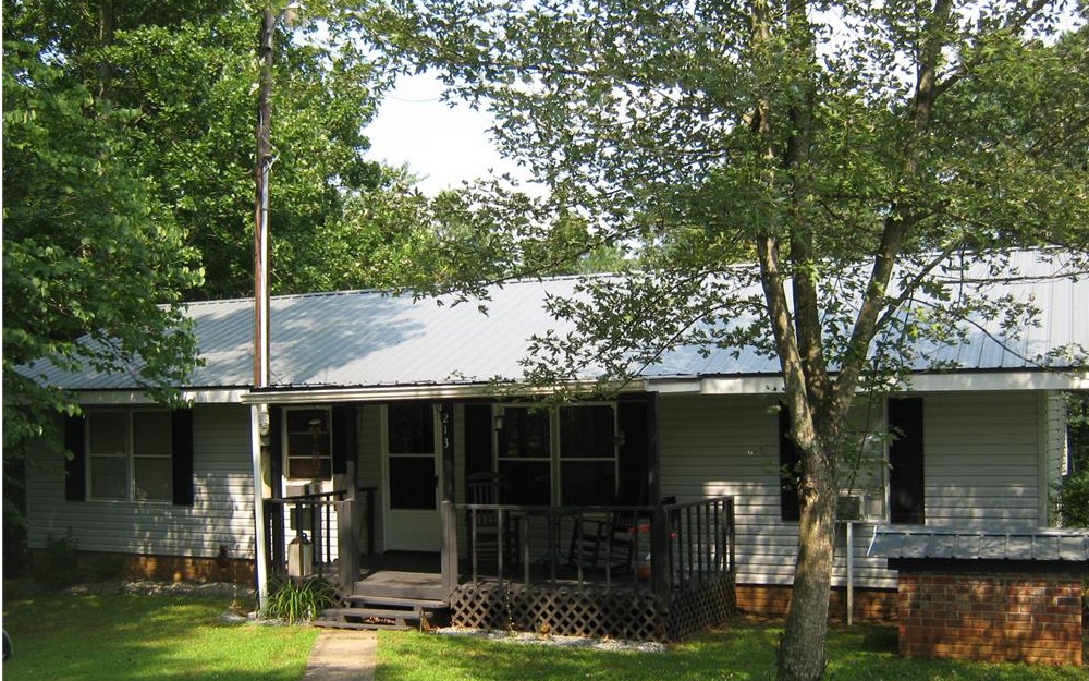 213 Pleasant Gap Cemetery Drive