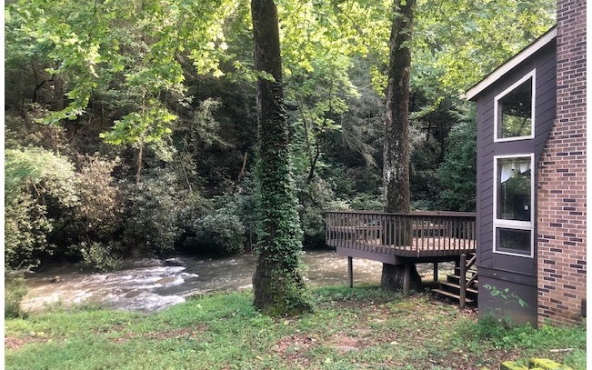 700 W Mountaintown Trail