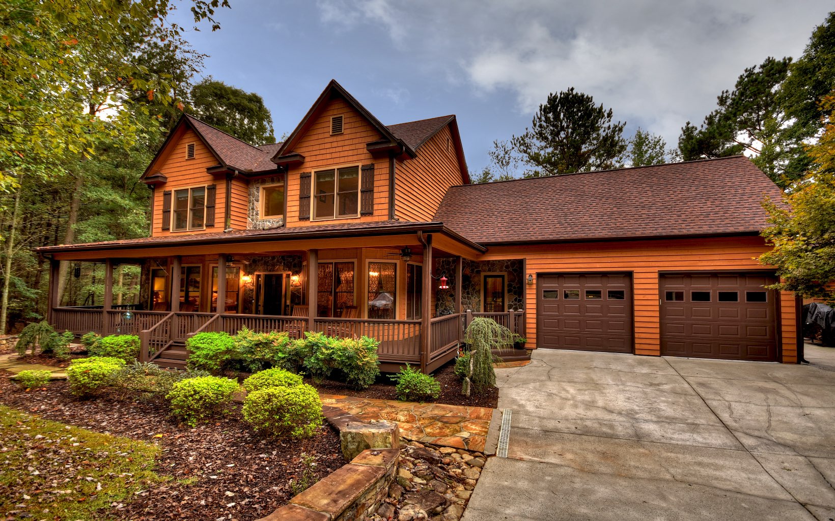 203 Lakeview Lane