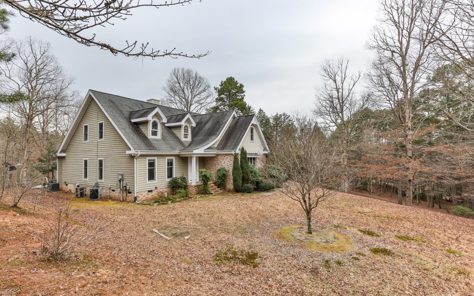 127 N Blackberry Lane