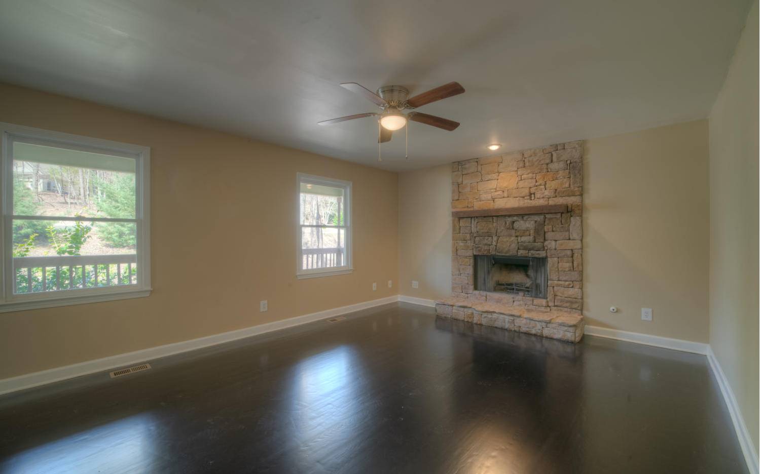 2523 Tamarack Drive