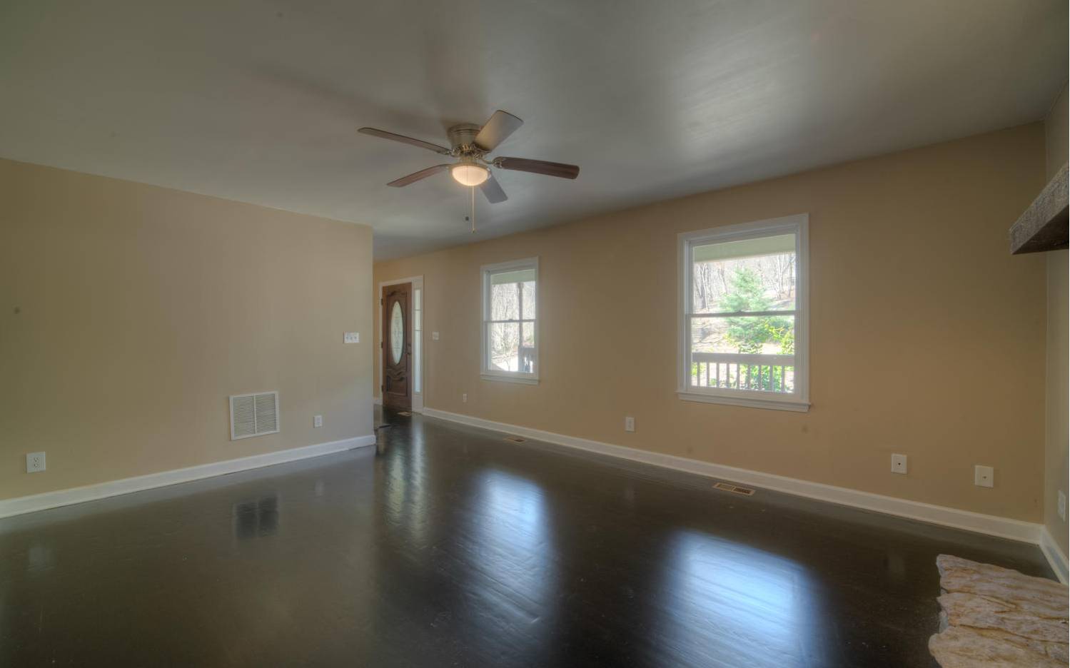2523 Tamarack Drive