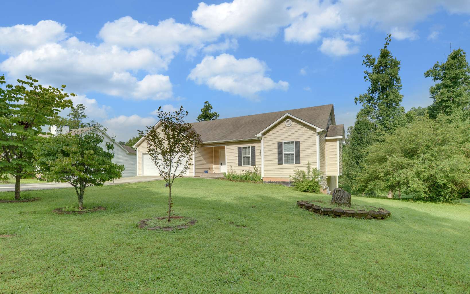 1413 Roberts Ridge Road