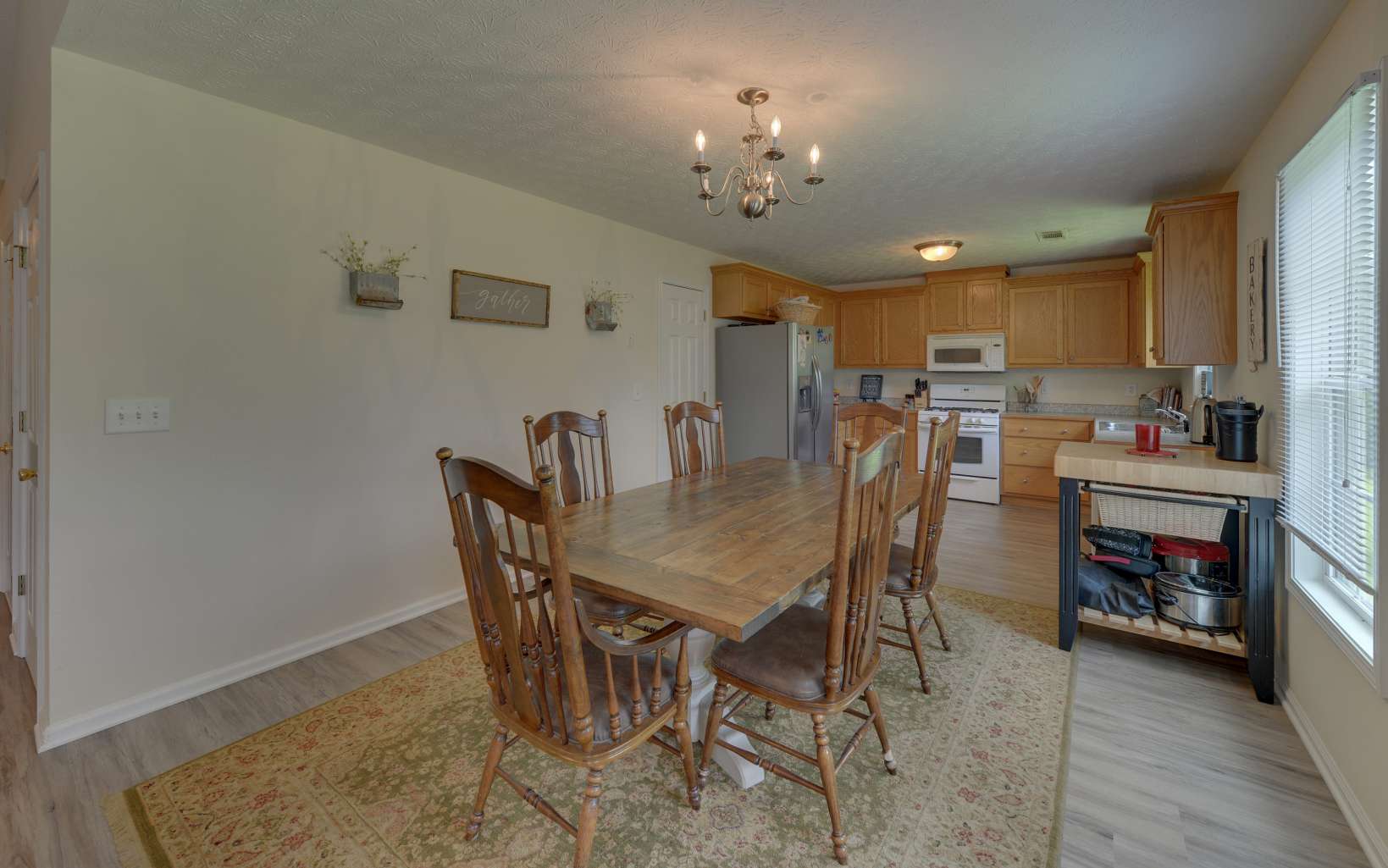 1413 Roberts Ridge Road