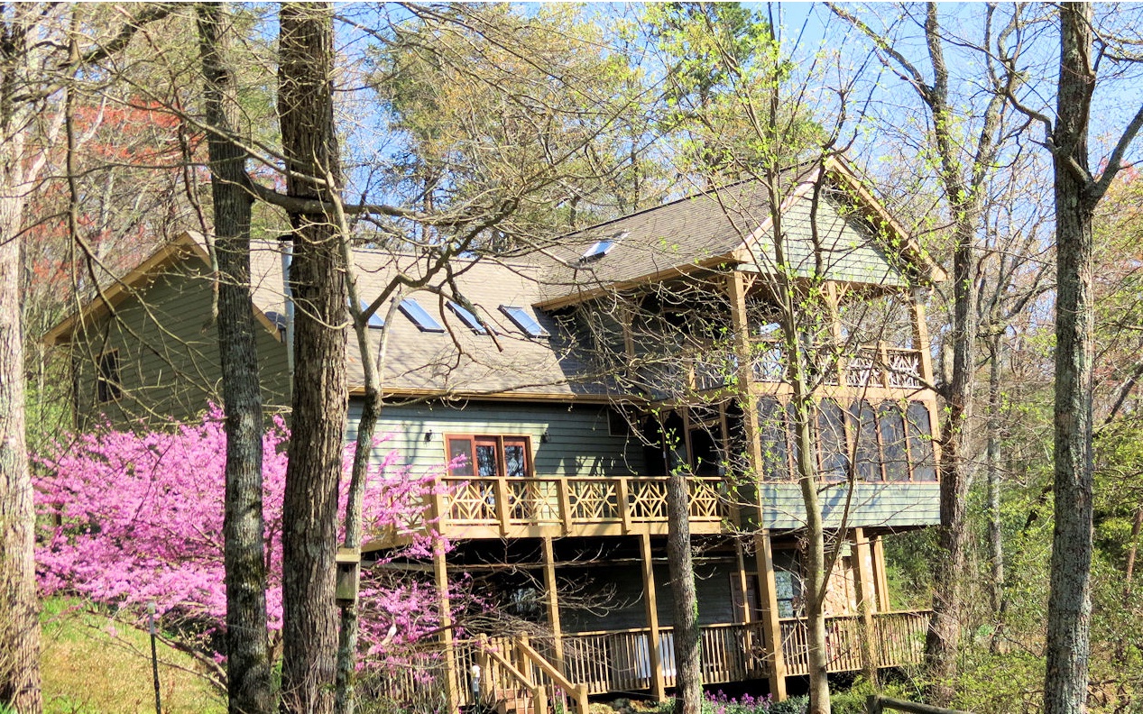 1859 Laurel Trail
