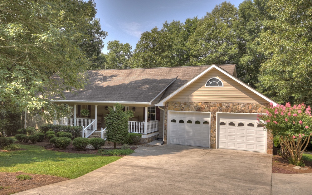 161 W D Court