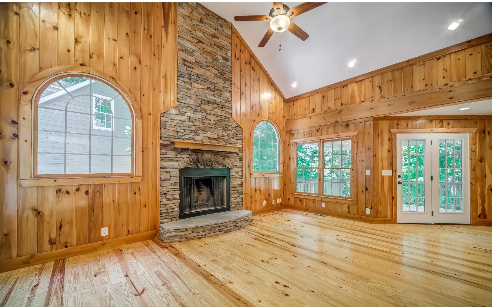 15 Southlake Drive