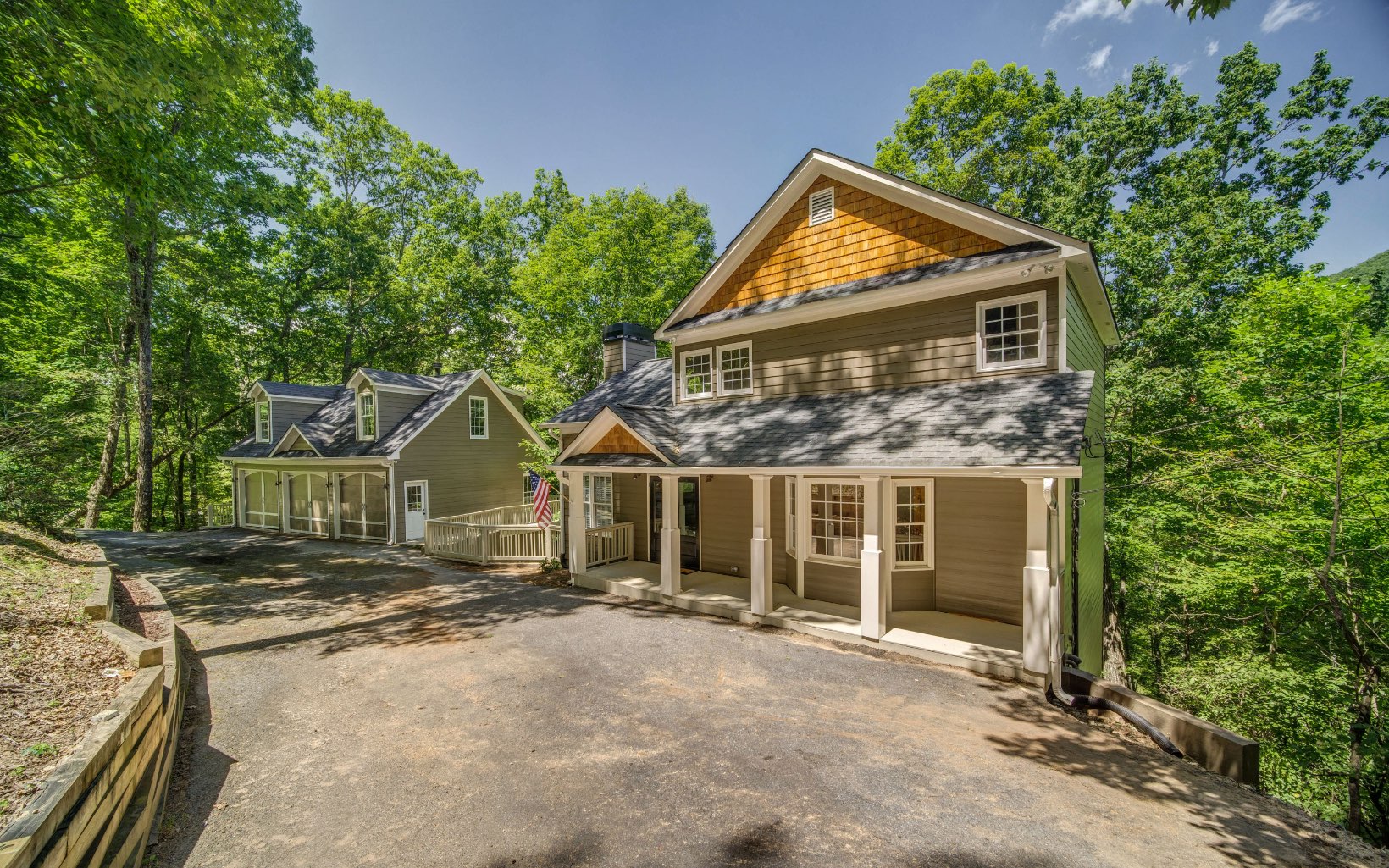 15 Southlake Drive