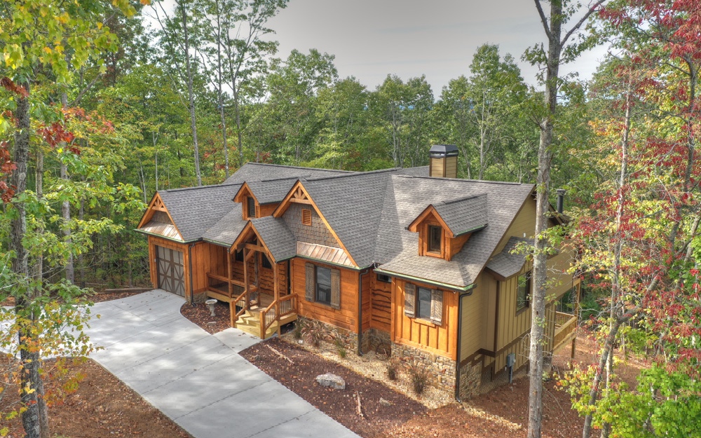 123 Mountain Brooks Road
