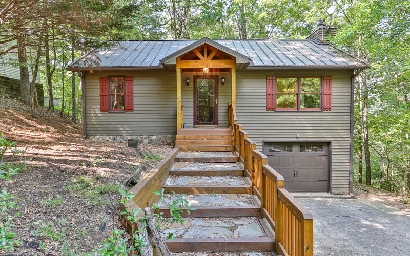 986 Mountain Oak Road