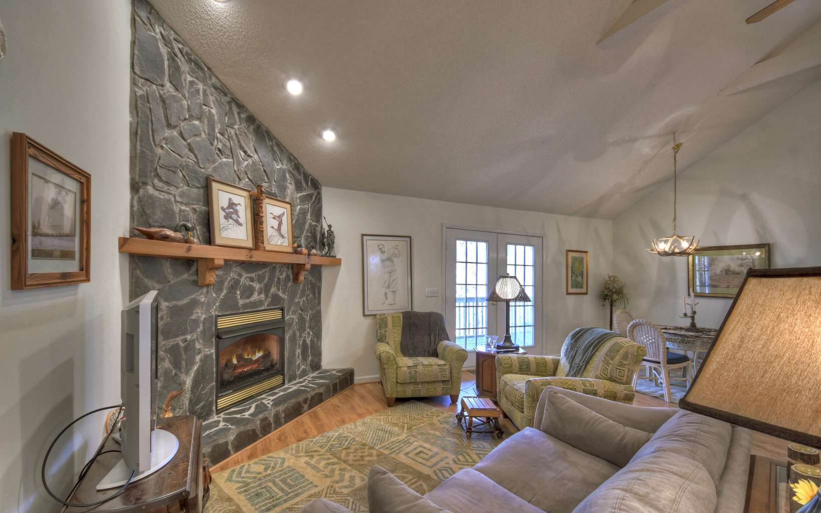 1323 Zenith Trail