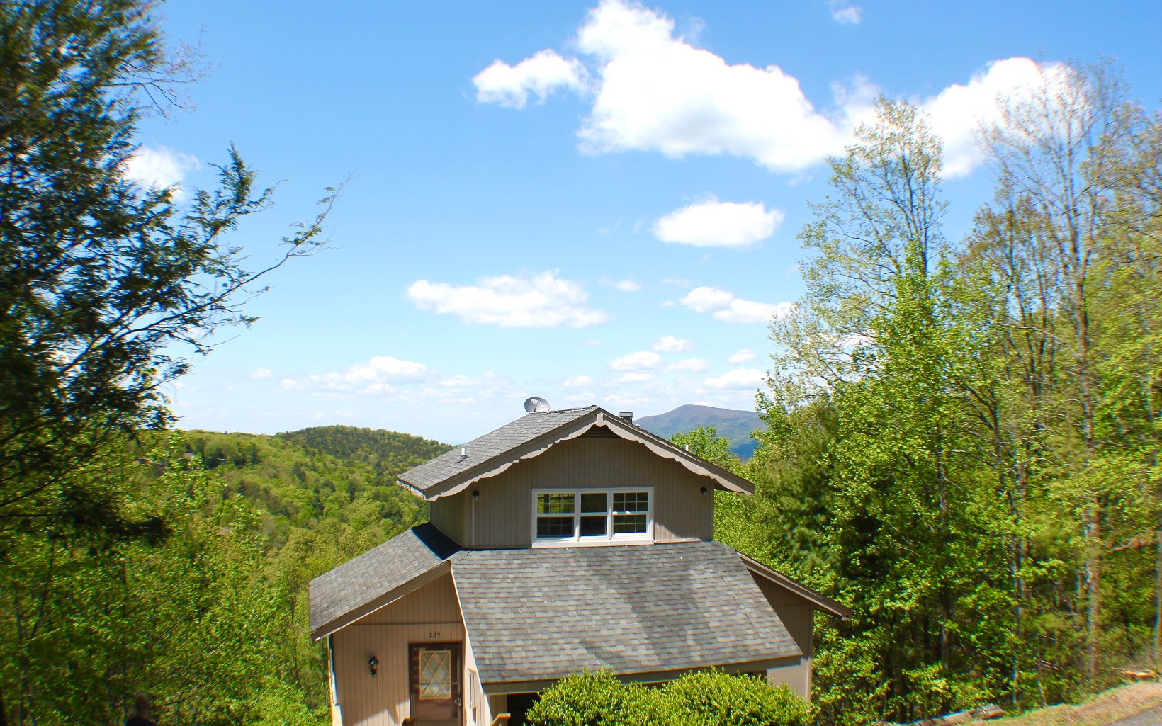 225 Shawnee Trail
