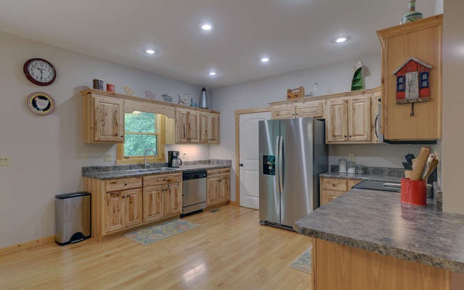 941 Centergate Drive