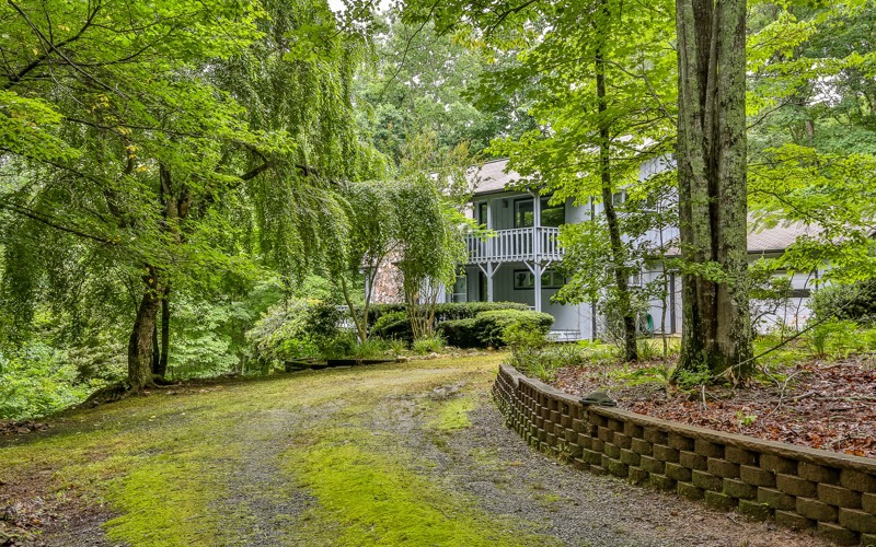 687 Pinson Lane