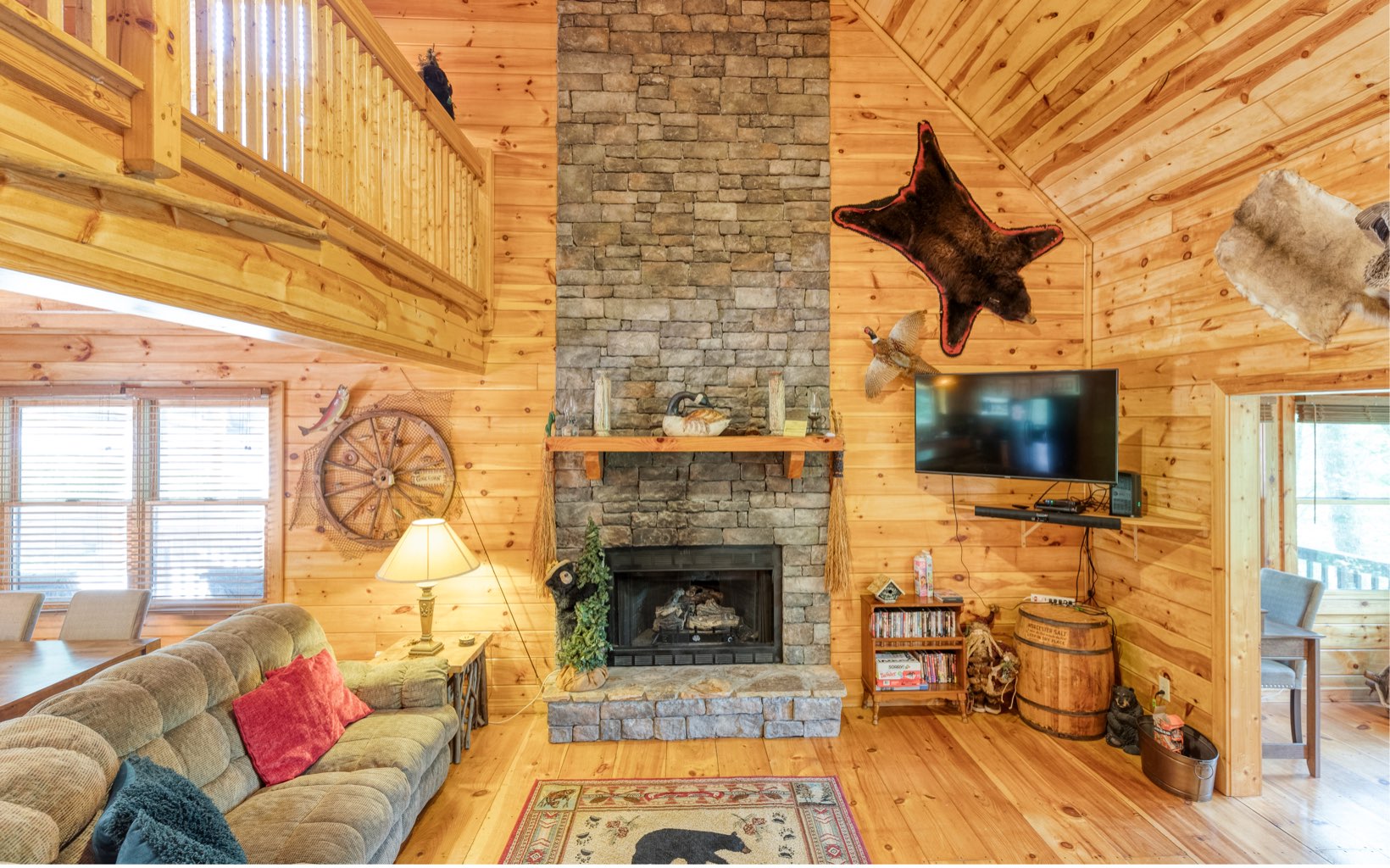 553 Hillsdale Drive