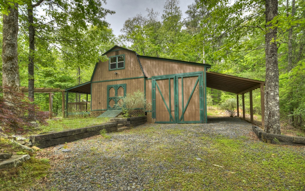 1436 Whispering Pine Lane