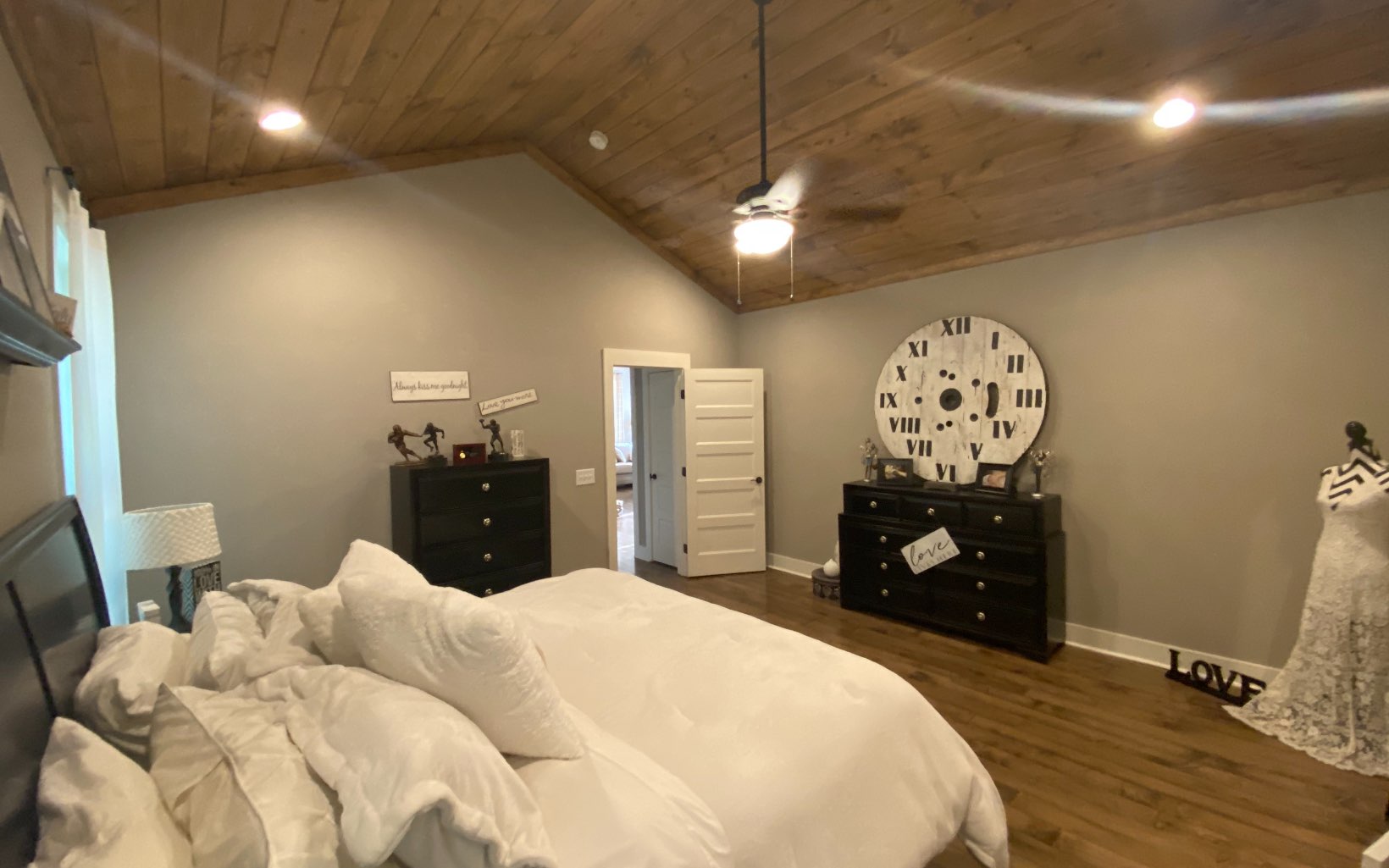 100 Ridgecrest Court