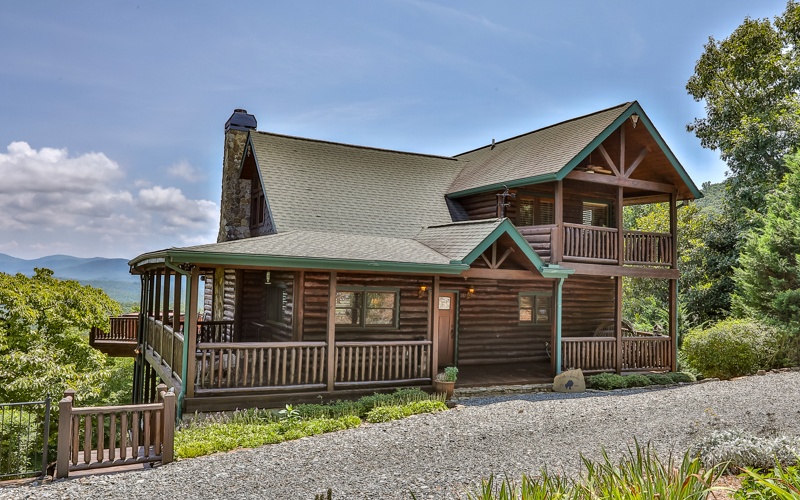 829 Lakeview Drive