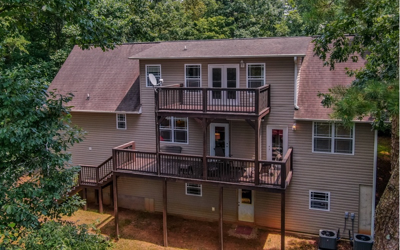102 Elm Lane