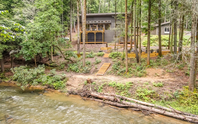 462 Crestview Lane