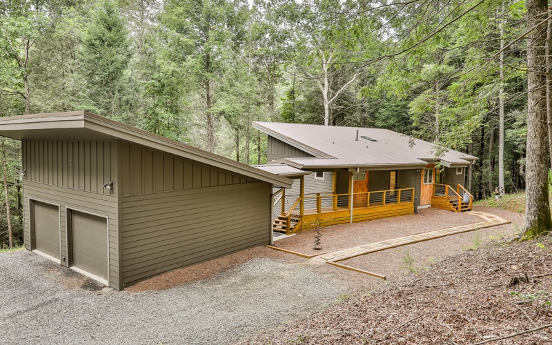 462 Crestview Lane