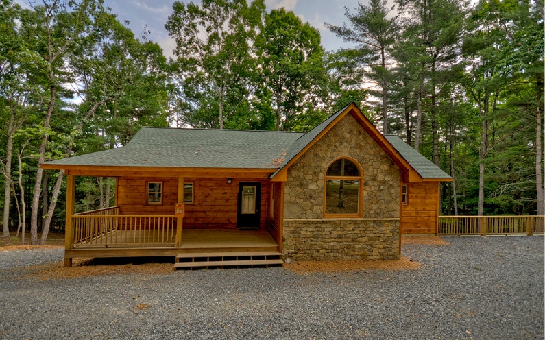 33 Lakeview Circle