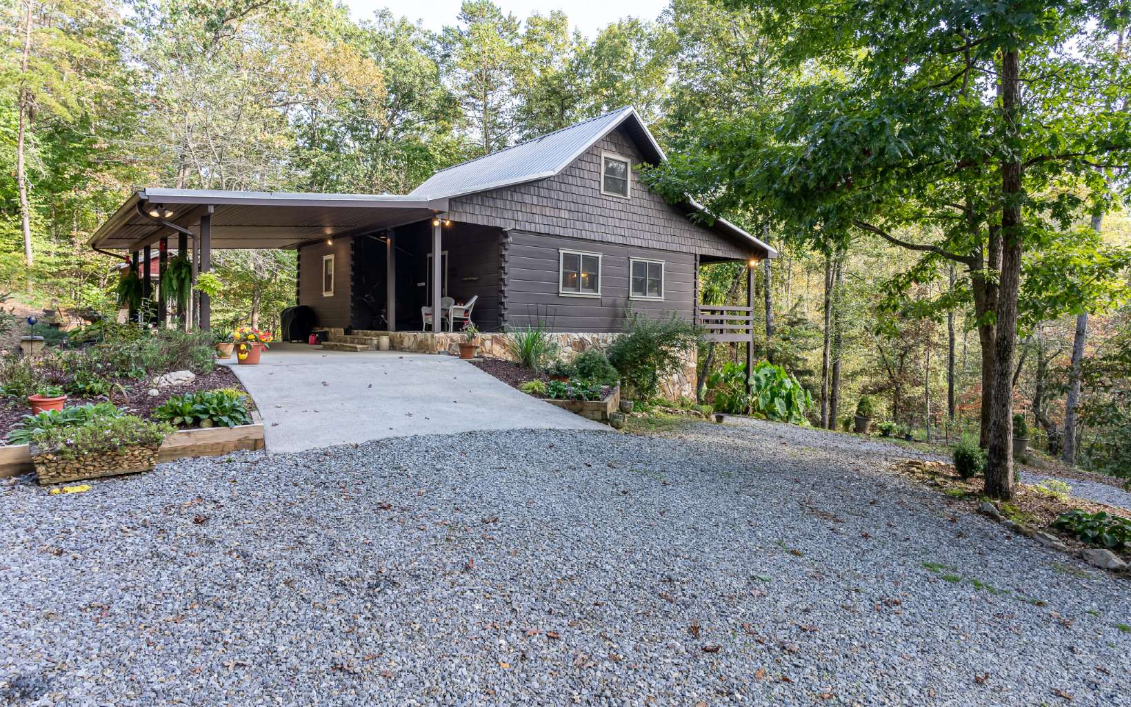 690 Elford Road