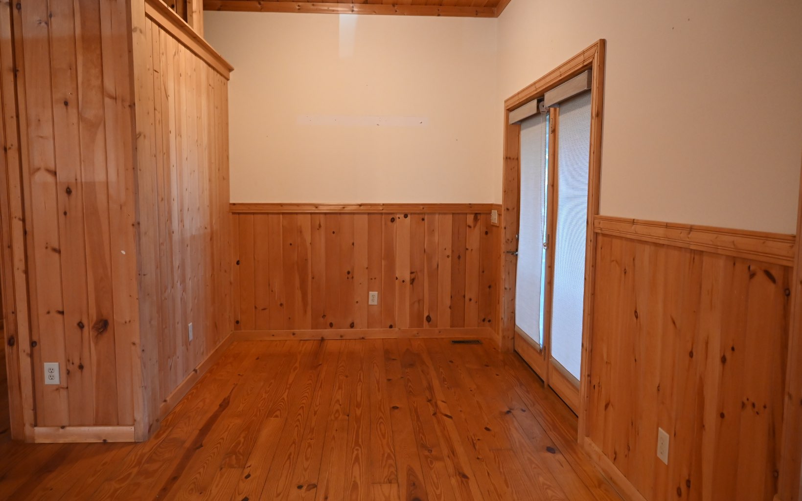1098 Pacer Court