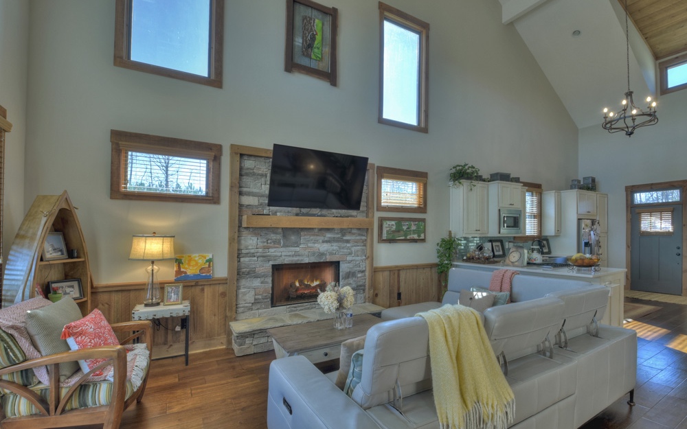 2000 Summit View Drive
