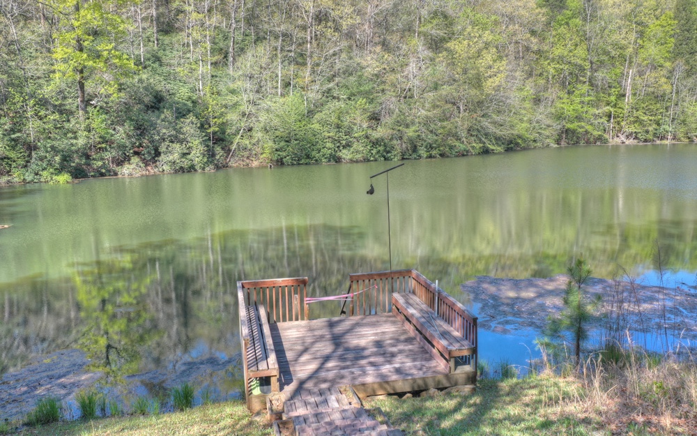 400 Pocaset Drive
