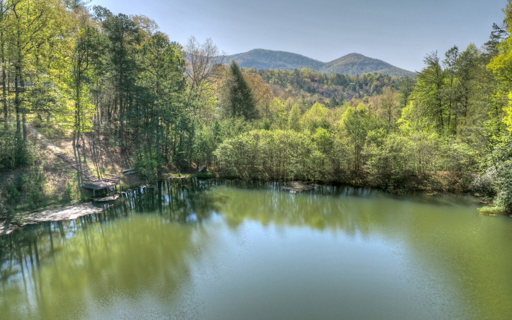 400 Pocaset Drive