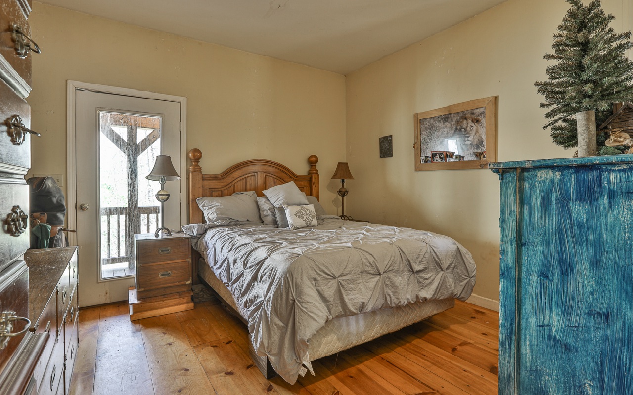 729 Poplar Hollow Road