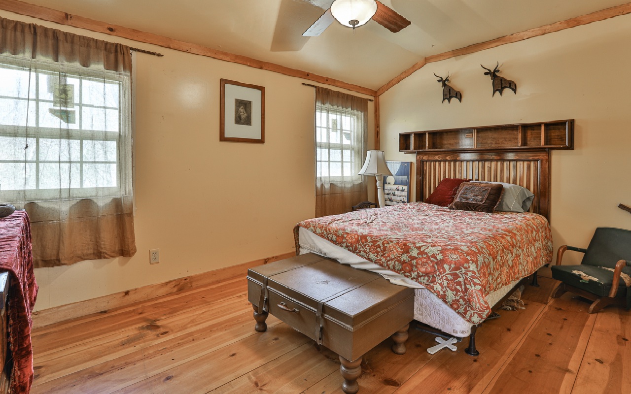729 Poplar Hollow Road