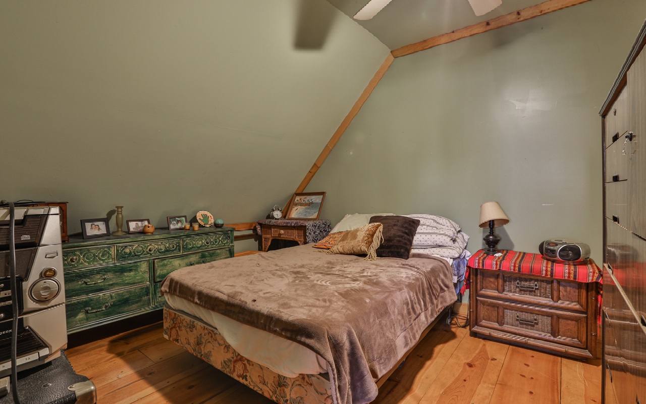 729 Poplar Hollow Road