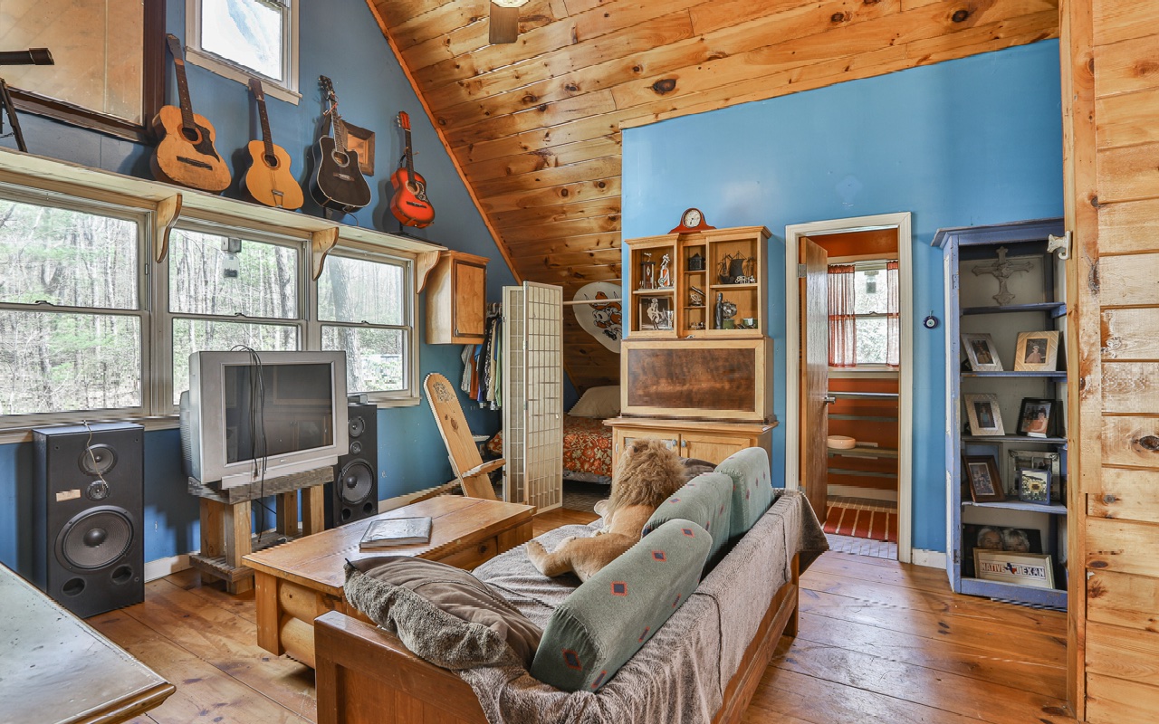 729 Poplar Hollow Road