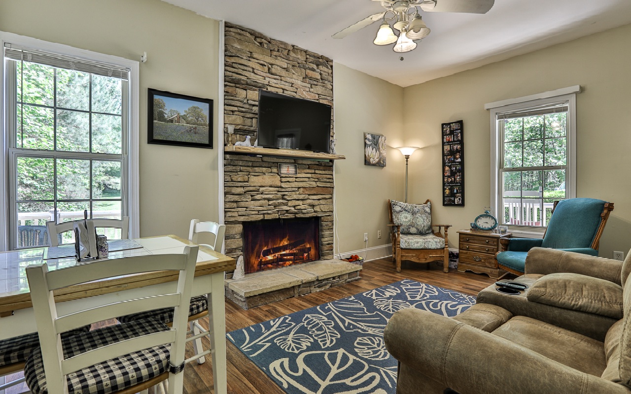 400 Fowler Farm Drive