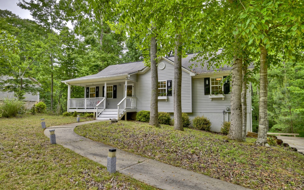 1194 Riverview Drive