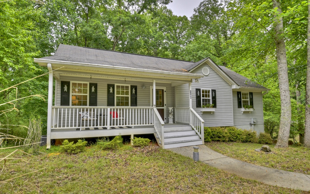 1194 Riverview Drive