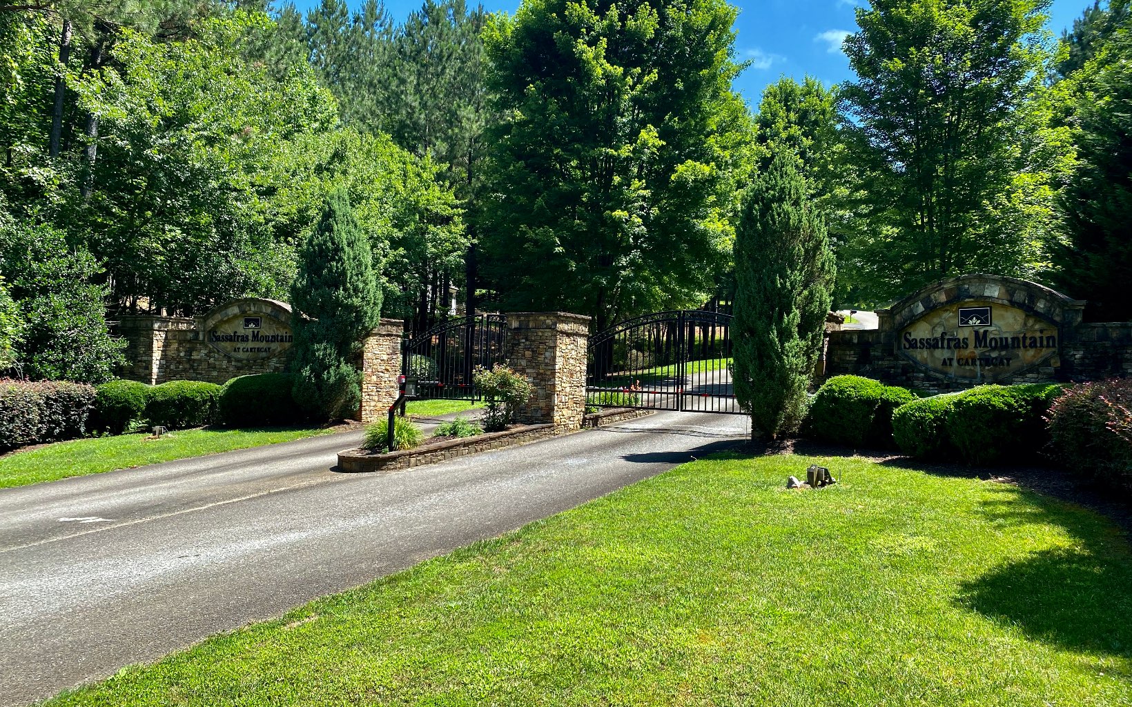 242 Foxpaw Leaf Court