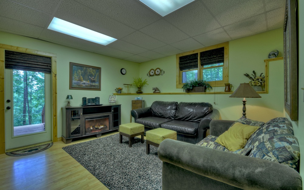 1503 Garnet Drive