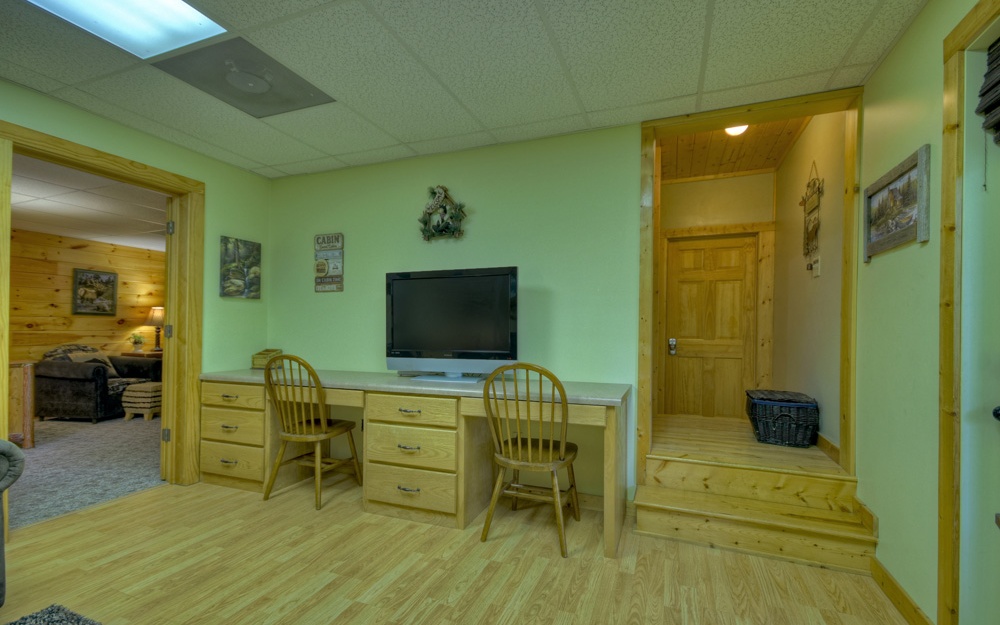 1503 Garnet Drive