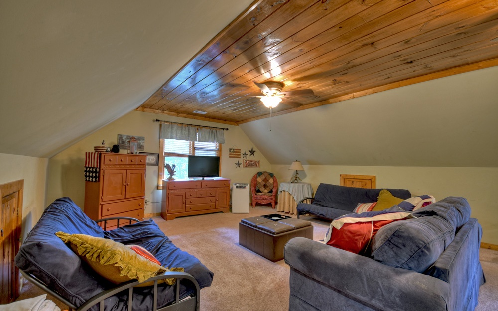 1503 Garnet Drive