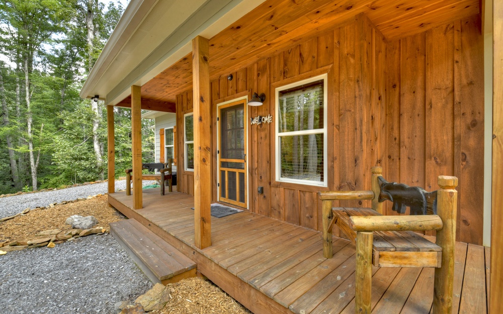 60 Hickory Lane