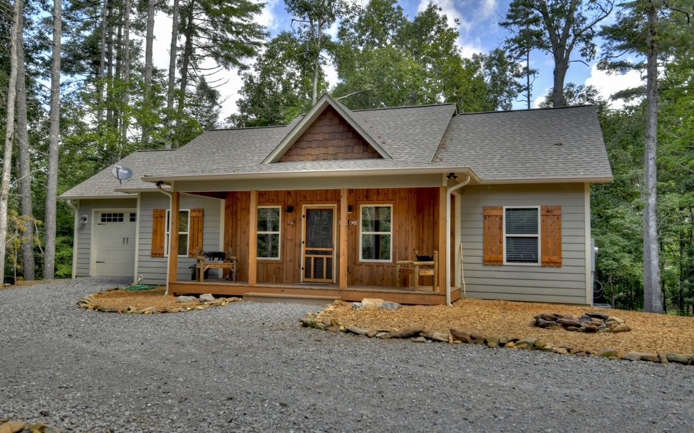 60 Hickory Lane