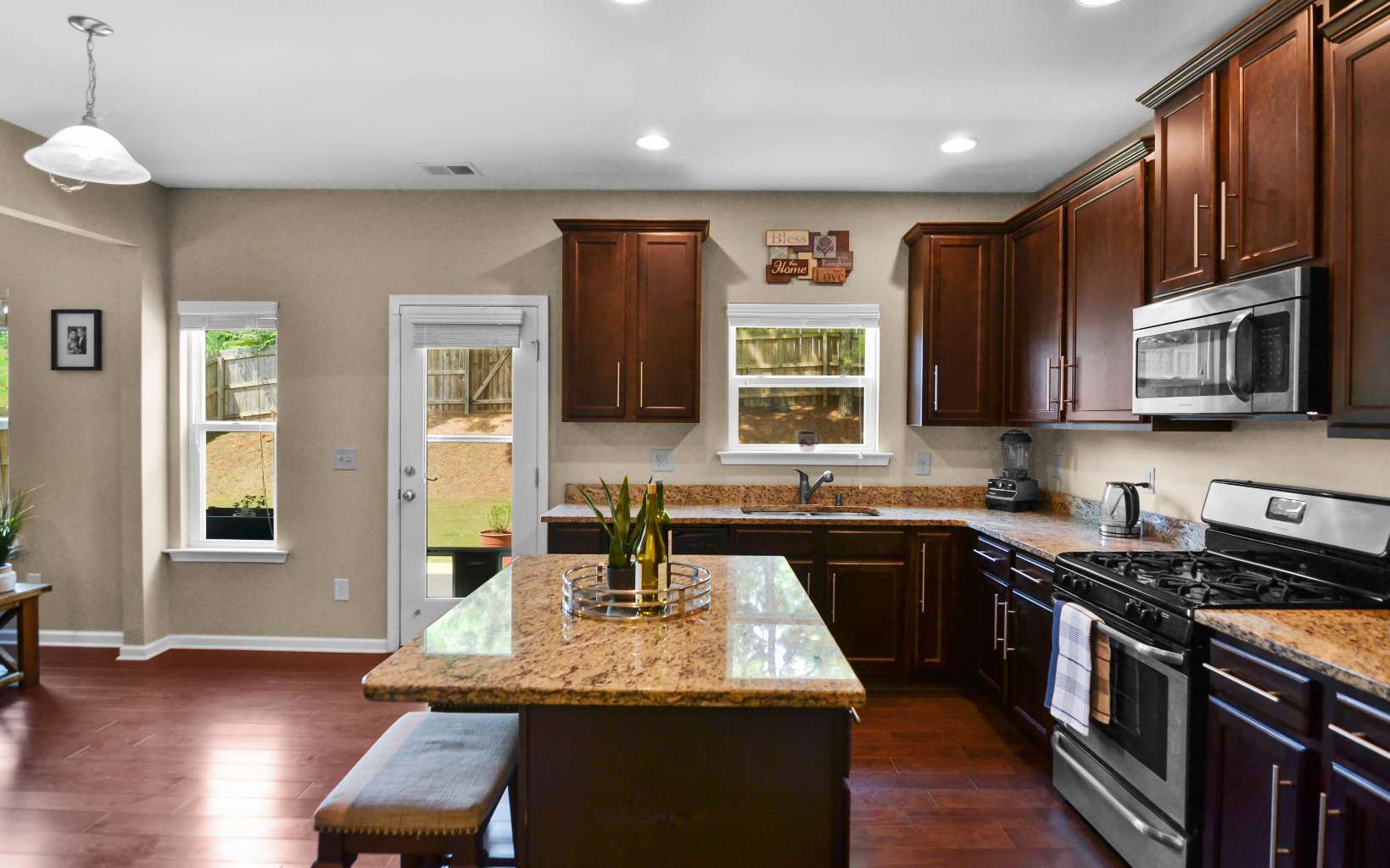 182 Hill Crest Circle