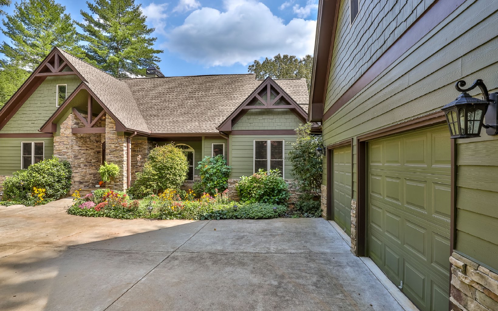 155 Crestview Lane
