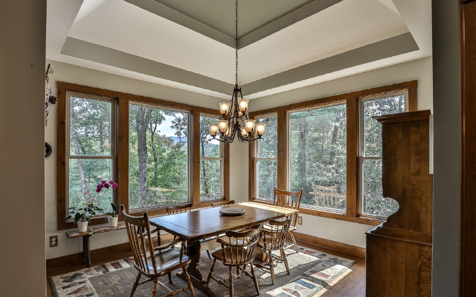 155 Crestview Lane