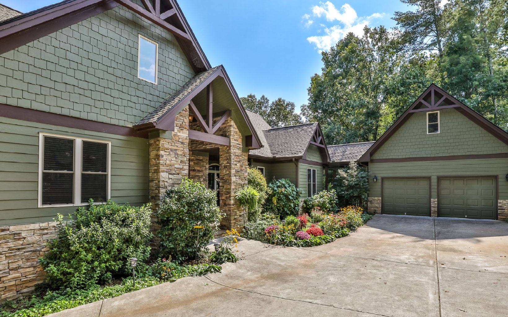 155 Crestview Lane